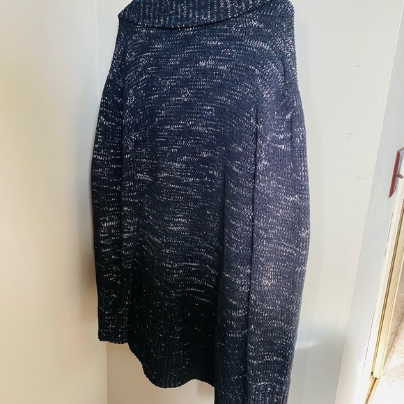 Sweater - Picture 3 of 3